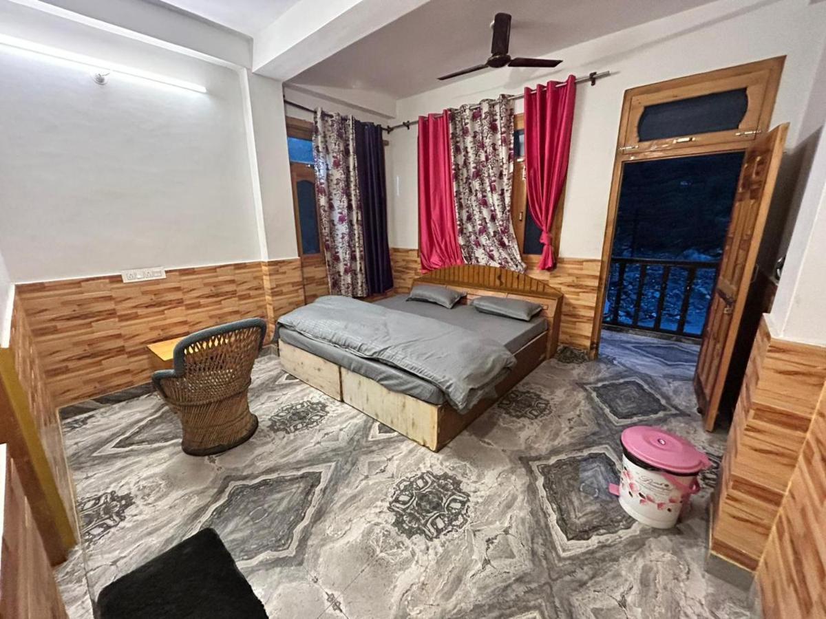Flipsyde Retreat Otel Kasol Dış mekan fotoğraf
