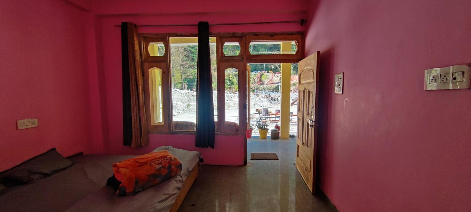 Flipsyde Retreat Otel Kasol Dış mekan fotoğraf