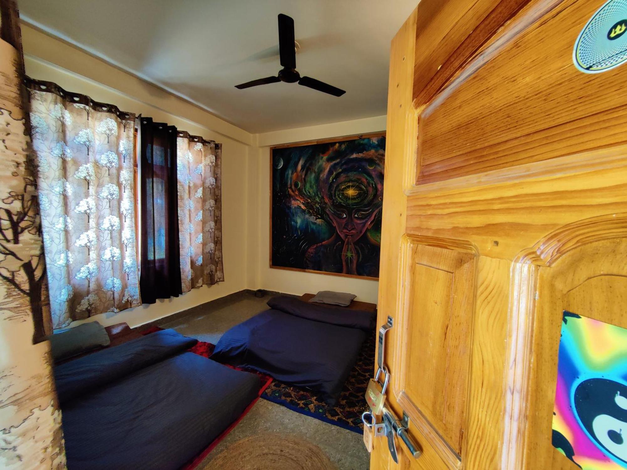 Flipsyde Retreat Otel Kasol Dış mekan fotoğraf