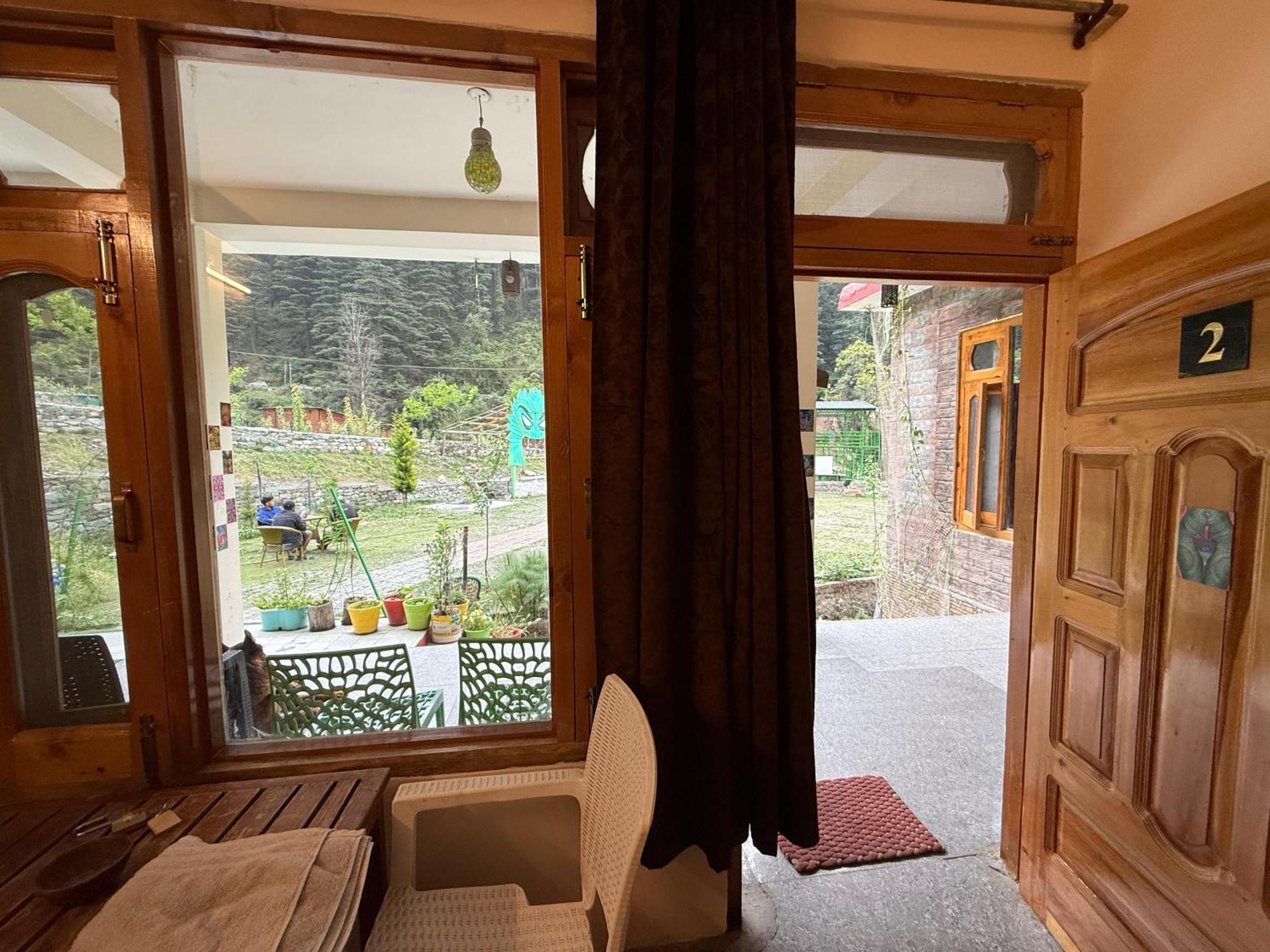 Flipsyde Retreat Otel Kasol Dış mekan fotoğraf