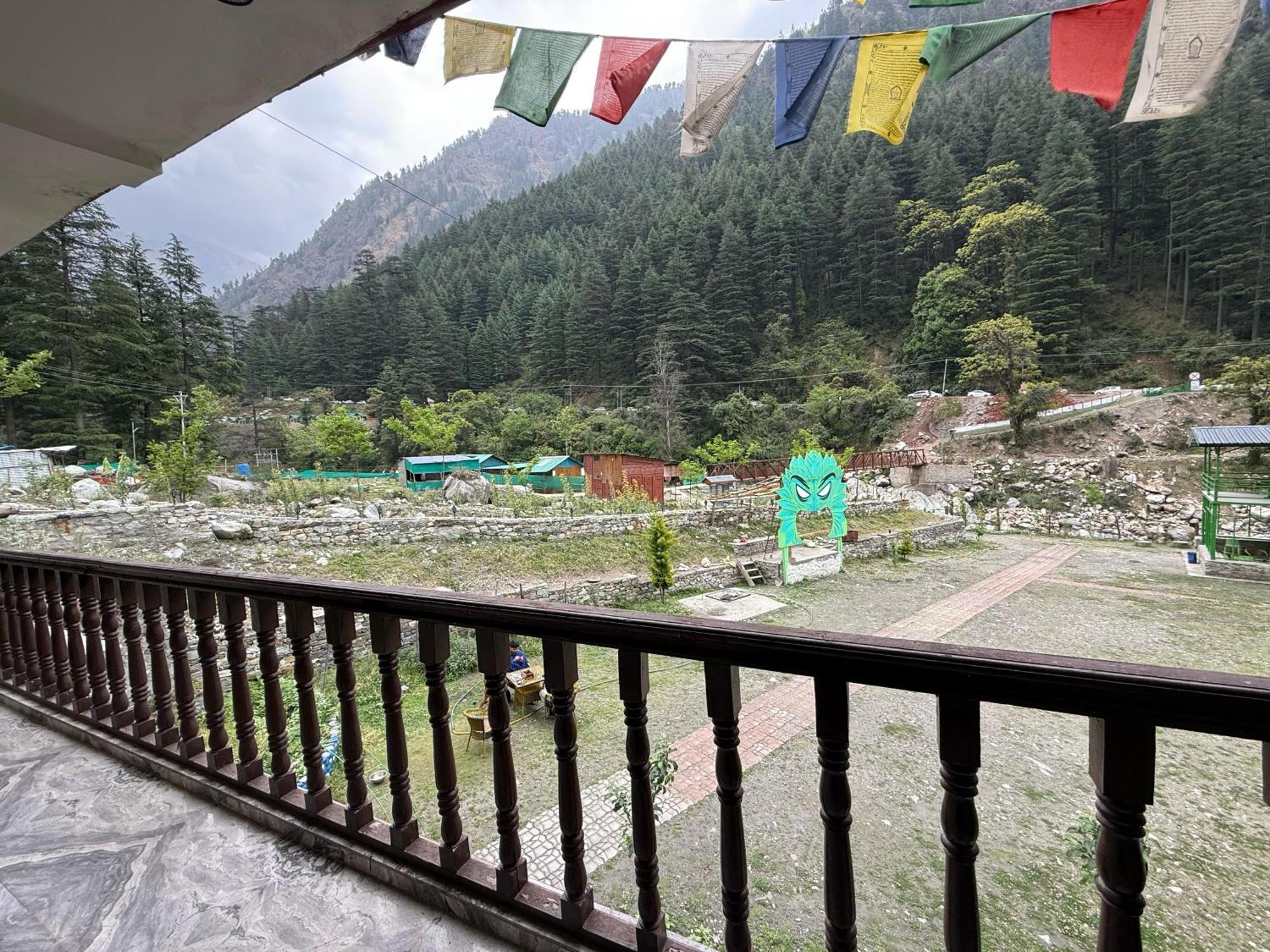 Flipsyde Retreat Otel Kasol Dış mekan fotoğraf